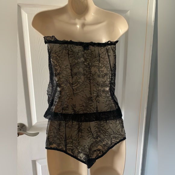 Undrest lace bodysuit size 1 - Picture 3 of 6